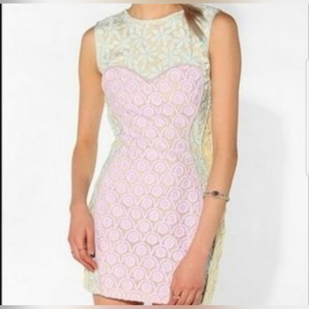 Shakuhachi Lace Pastel Sweetheart Colorblock Floral Lined Dress Size‎ Medium